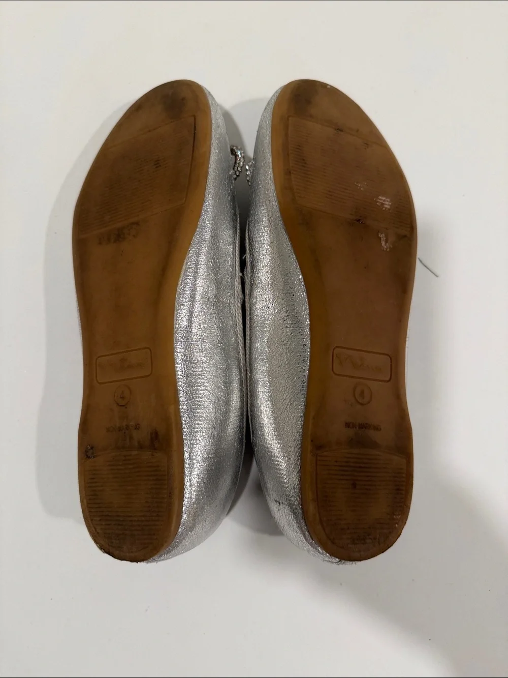 Nina Girls Metallic Silver Mary Jane Ballet Flats with Rhinestone Bow sz4